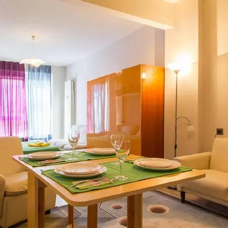 Apartament Calm, Sunny And Central *